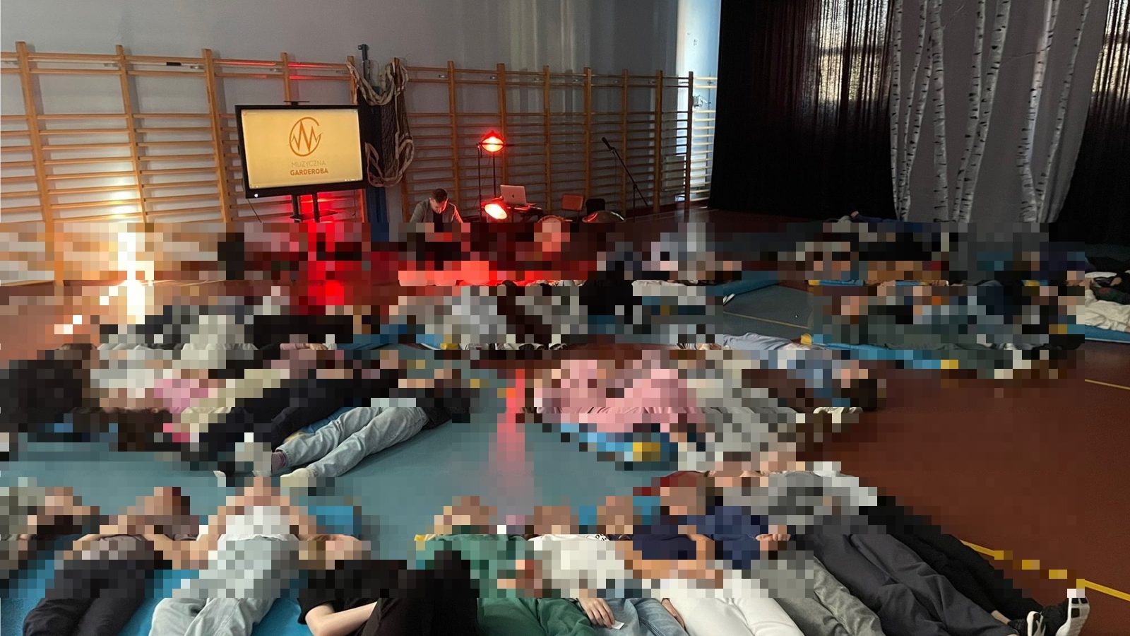 Zajęcia muzyczne prowadzone w szkole